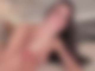 Live cam show with SolAvelar - Skinny White on livesuperchat.net