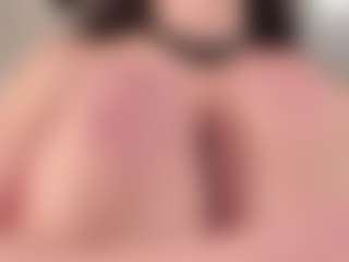 Live cam show with SolAvelar - Teen (18+) on Milfs Live