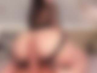 Live cam show with SolAvelar - Brown Eyes Brown Hair on Hubzter Live