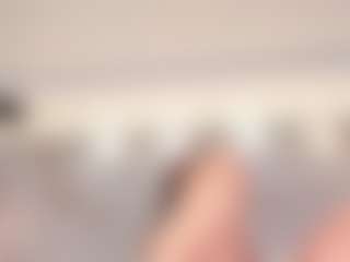 Live cam show with SolAvelar - Squirt on Free Soda