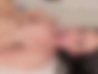 Live cam show with SolAvelar - Strip Brown Hair on SpunkLive