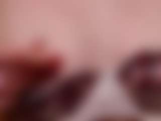 Live cam show with Sue-Holland - Blue Eyes on Milfs Live
