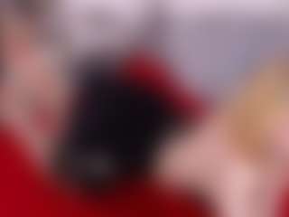 Live cam show with Sue-Holland - Skinny on Strip Flash - Live Sex Shows