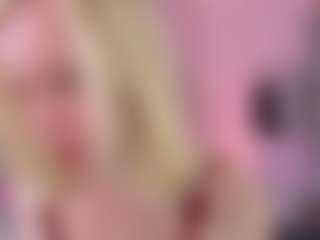 Live cam show with Sue-Holland - Striptease on Camsoda