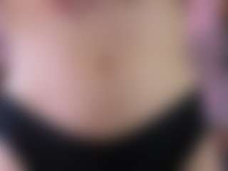 Live cam show with Sue-Holland - Blonde Hair on crypto-cams