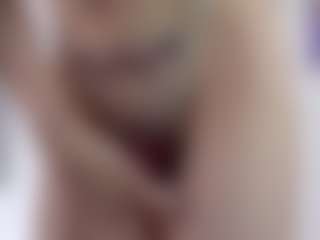 Live cam show with Sue-Holland - Blue Eyes on CamwithHer