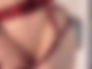Live cam show with Sue-Holland - Blonde Hair on eurowanks.com