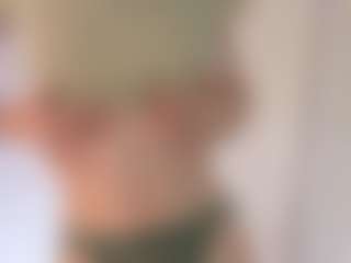 Live cam show with Sue-Holland - Blue Eyes on CamwithHer