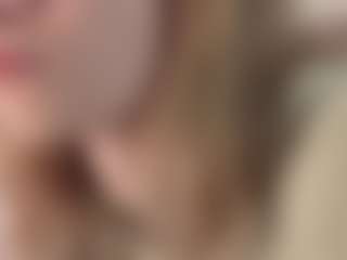 Sue-Holland's Live Sex Cam Show