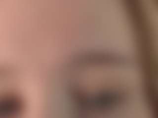 Live cam show with Sue-Holland - Blonde Hair on Milfs Live