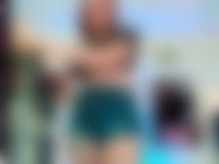 Live cam show with Candy-gabyss - Smoking on madthumbs
