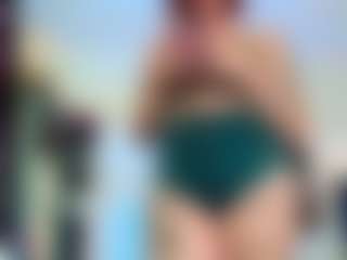 Live cam show with Candy-gabyss - Tease on Camsoda