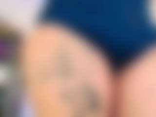 Live cam show with Candy-gabyss - Spank on Cam Slut