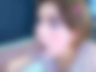Live cam show with LizzyOlsen - Snowbunny on livesuperchat.net