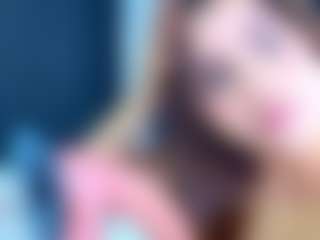 Live cam show with LizzyOlsen - Smoking on Adult Interactions