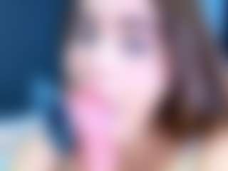 Live cam show with LizzyOlsen - Drinking on slutload