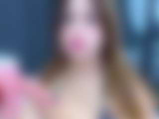Live cam show with LizzyOlsen - Twerk on AdultVida.com