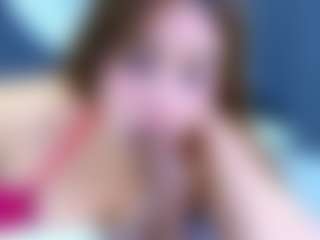 Live cam show with LizzyOlsen - Latina Teen (18+) on CamwithHer | colombia