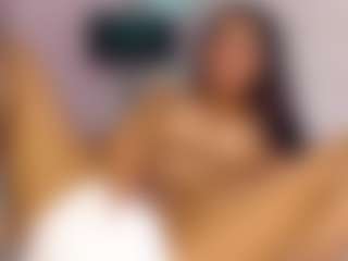 Live cam show with Maia Reficco - Pantyoff on livesexfox.com