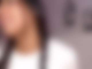 Live cam show with Maia Reficco - Squirt on liverealitysex.com