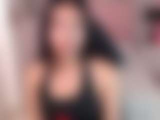 Live cam show with Maia Reficco - Striptease on makecum.org