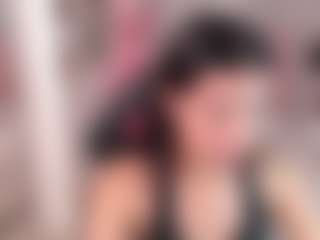 Live cam show with Maia Reficco - Brown Hair on Camsoda.co