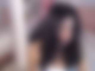 Live cam show with Maia Reficco - Small Tits on Dare Cams