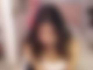 Live cam show with Maia Reficco - Average on Camsoda