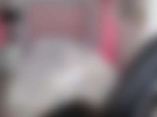 Live cam show with Maia Reficco - Oil on luckytryst.com
