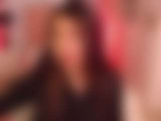 Live cam show with Maia Reficco - Spank on Camsoda