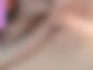 Live cam show with Maia Reficco - Hairy Pussy Brown Hair on Camming Site