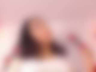 Live cam show with Maia Reficco - HD Brown Hair on AdultVida.com