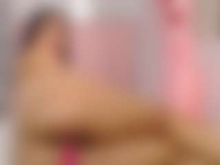 Live cam show with Maia Reficco - Spank on AdultVida.com