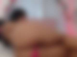 Live cam show with Maia Reficco - Athletic Brown Eyes on livesuperchat.net