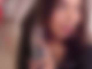 Live cam show with Maia Reficco - Shaved Pussy Brown Hair on Fapmatic.com