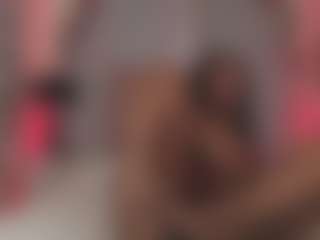 Live cam show with Maia Reficco - Petite on Camsoda