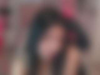 Live cam show with Maia Reficco - Latina Petite on Camsoda | colombia
