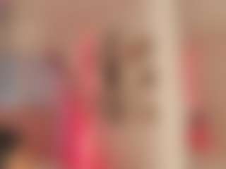 Live cam show with Maia Reficco - Brown Hair Petite on Camsoda