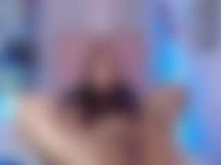 Live cam show with Maia Reficco - Fingering on CamSodaAdn