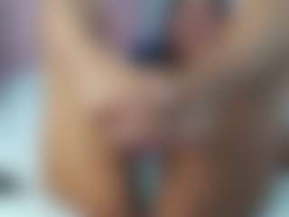 Live cam show with Maia Reficco - Italian Young Adult on Livezox | colombia
