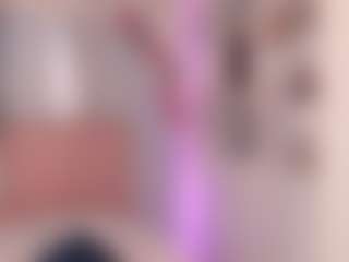 Live cam show with Maia Reficco - Athletic Teen (18+) on Pornisteam.com