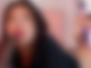 Show live cam dengan Maia Reficco - Brown Hair Petite di Camsoda