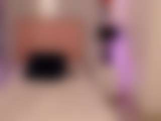 Show en direct avec Maia Reficco - Brown Hair sur Camsoda