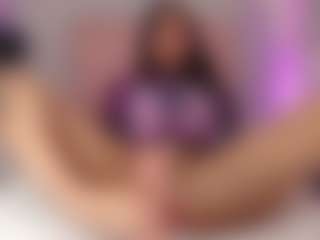 Live cam show with Maia Reficco - Pantyhose on Camsoda