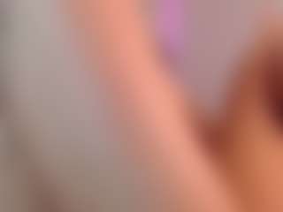 Live cam show with Maia Reficco - Spank on https://playwithruby.com