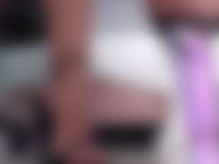 Live cam show with Maia Reficco - Normal on Streamer API