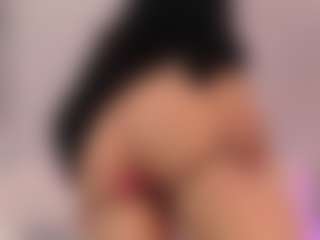 Live cam show with Maia Reficco - Pantyhose on Dare Cams