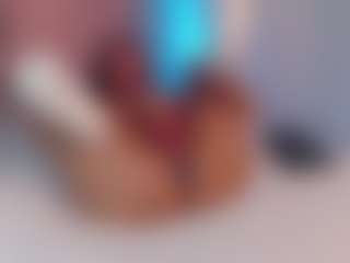 Live cam show with Maia Reficco - Hairy Pussy on sexylive.show