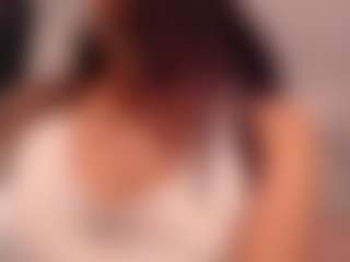 Live cam show with Maia Reficco - Natural on Camsoda