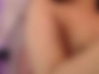Live cam show with Maia Reficco - Petite on Nude Live Now